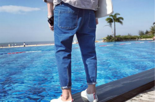 男式牛仔裤哪些款式穿着最有型？