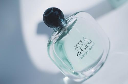 阿玛尼化妆品官网：阿玛尼香水女士系列介绍