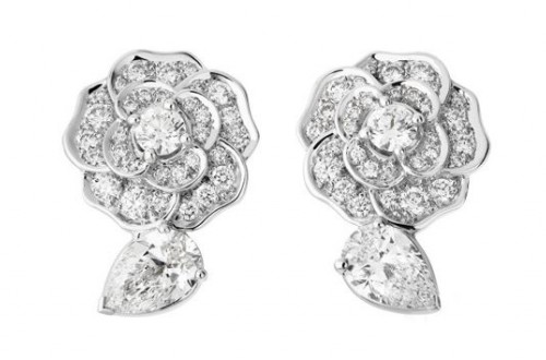 情侣之间送什么礼物：璀璨珠宝诉说你的浓情蜜意