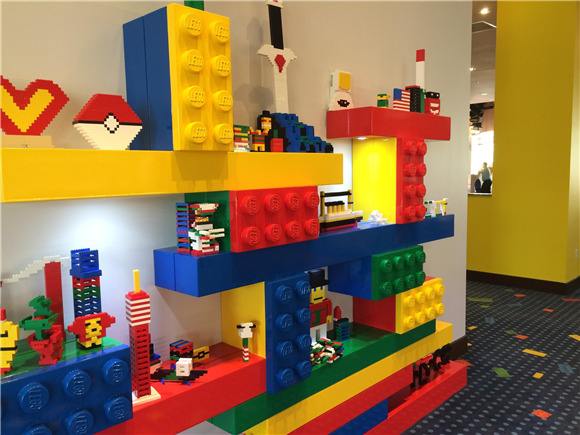 品牌玩具乐高：从濒临破产到全球第二玩具公司