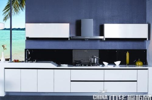 德意丽博橱柜：完美售后 缔造品牌