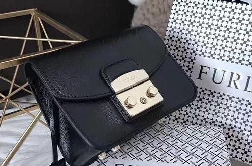 furla中国官网：这几款人见人爱的包包 你值得拥有