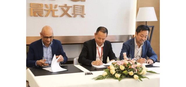 双胞胎联手创业，打造中国第一文具品牌，身价517亿